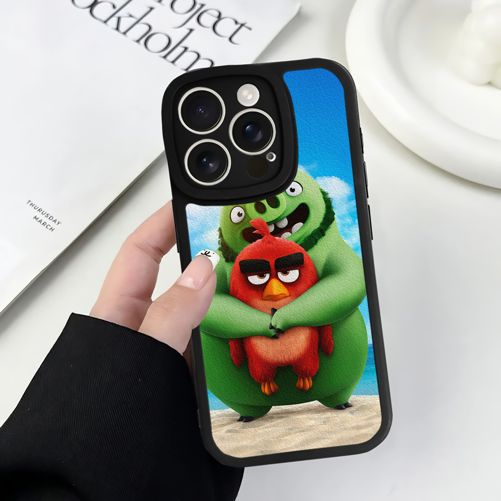 （画像用） Angry Birds アングリーバード 【iPhone 16シリーズ対応】シリコンスマホケース（レザー調） 材質：シリコン